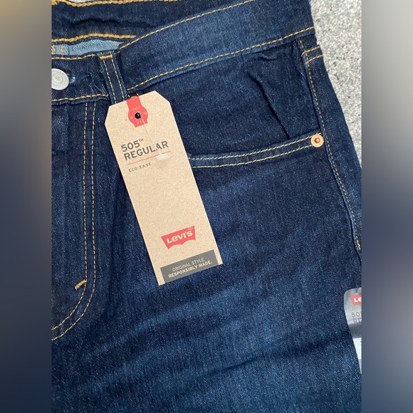 Levi’s 505 Regular Straight Fit Jean - Picture 6 of 9